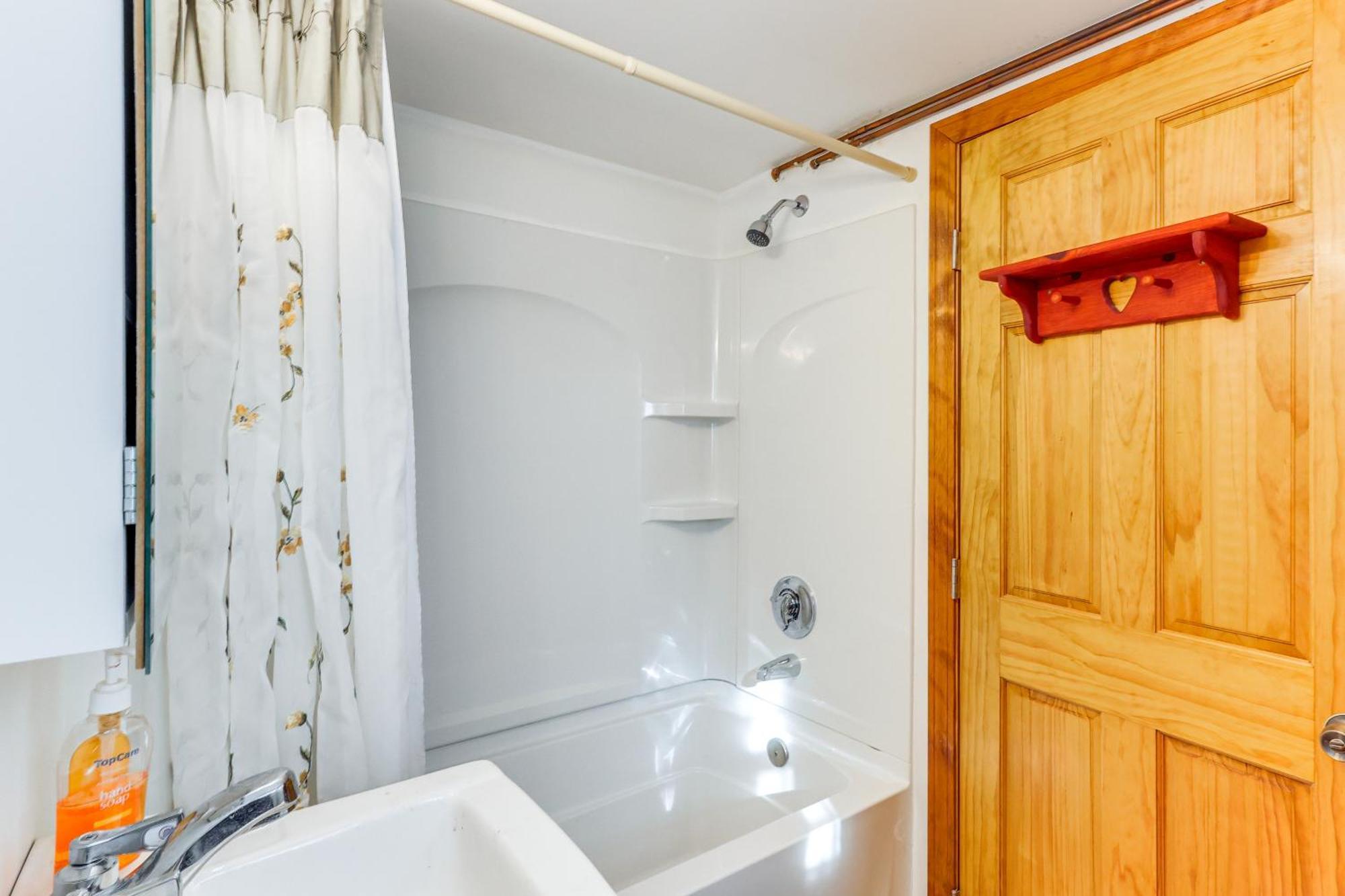 Charming Old Lyme Cottage, Steps To Private Beach! Buitenkant foto